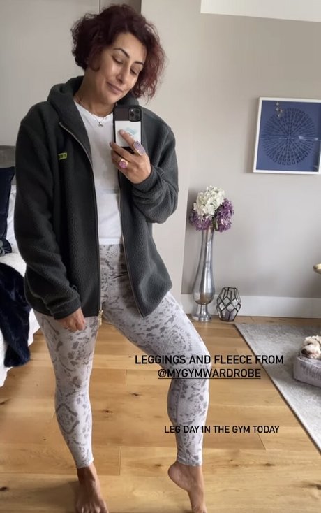 Saira Khan hd kunst bild