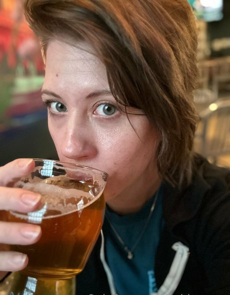 cahiraoona nackt sexy galerie