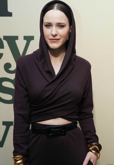 Rachel Brosnahan nackt hd archiv