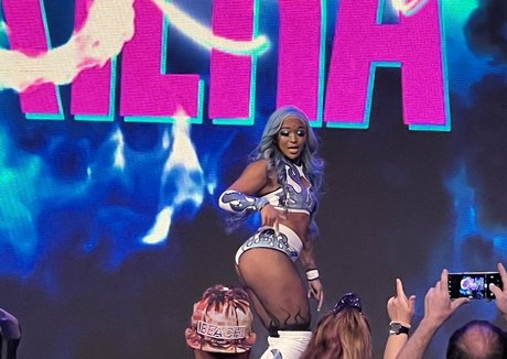 Kiera Hogan kostenlose top bild