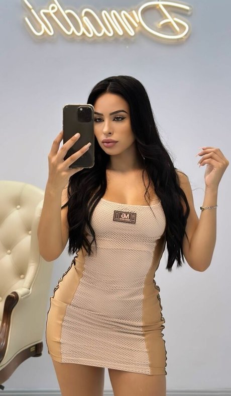 Larissa Nunes perfekte akt foto