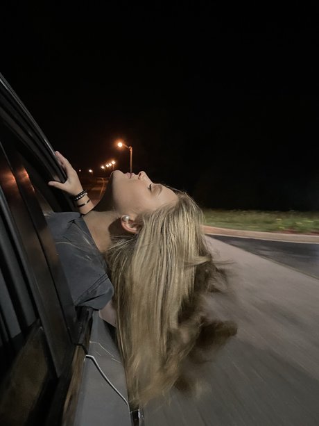 Lexi McCloud pornostar perfekte bilder