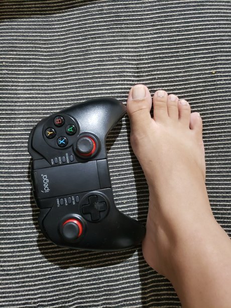 little angel s foot_ porno kunst archiv