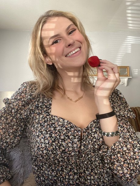 luna mika freie porno fotos