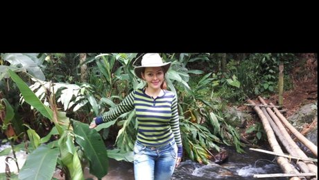 Little Izzi xxx schöne galerien