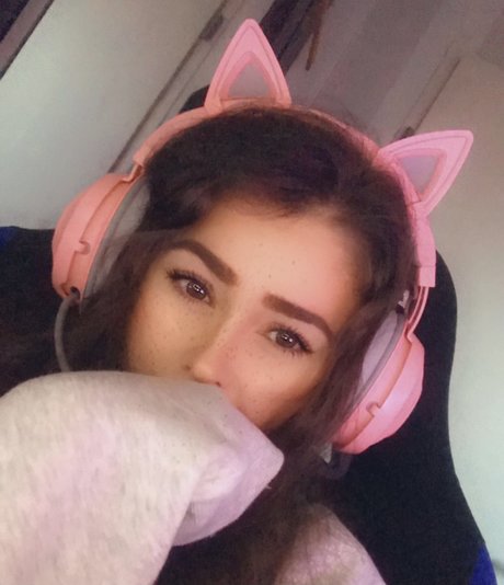 LittleAnEmma beste nackt bilder