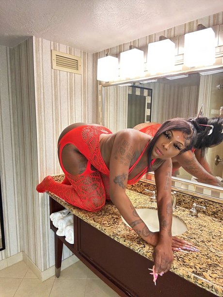 Ling Ling The Hood Fairy schauspielerin erotische galerie