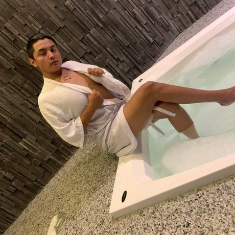 männliche asiatische onlyfans exklusive nackte foto