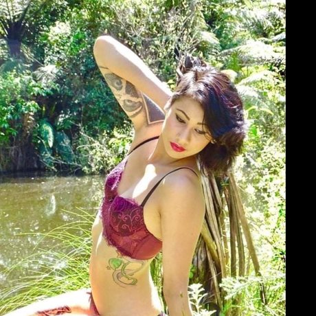 Yolandi hd erotische galerien