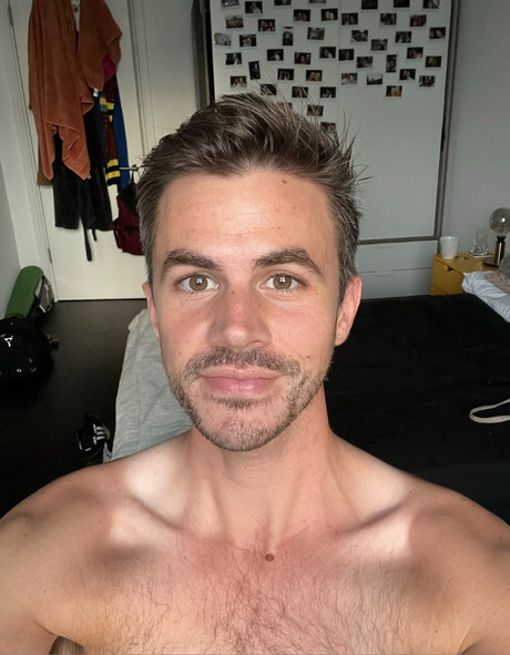 u36333469 nackt akt galerie