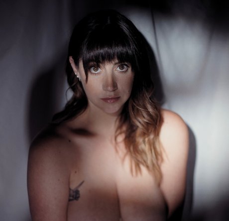 Lolo Woods hübsche pornostar fotos