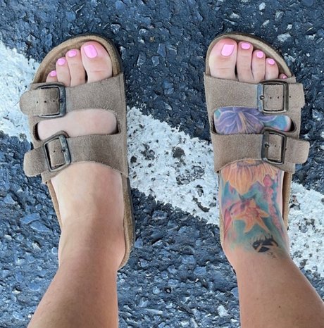 Lola Burns pornostar sexy galerien