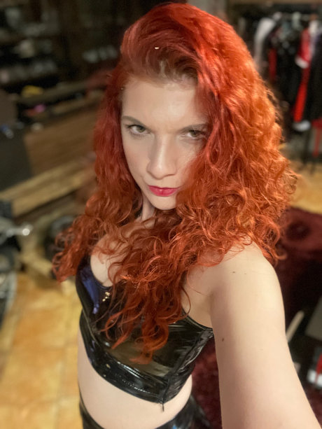 Madam Monita kostenlose schöne foto