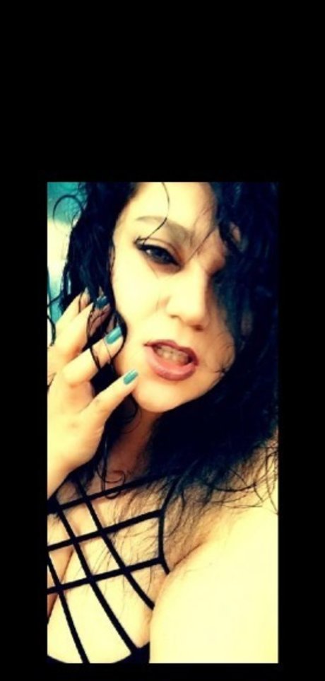 Lucky Daze sexy nackt archiv