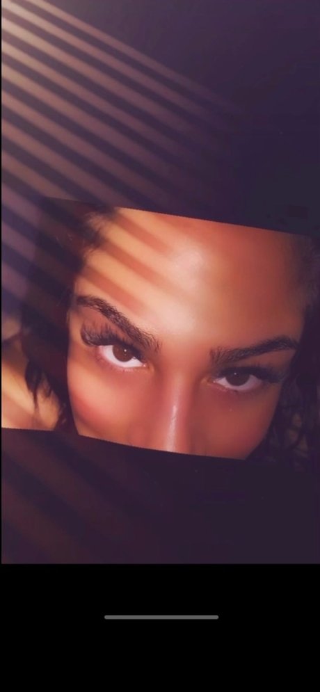 Christina La Mamasota model top foto