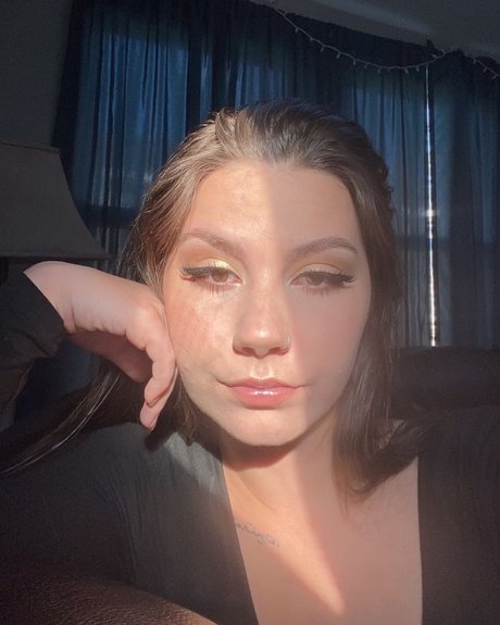 majikhannah exklusive nette foto