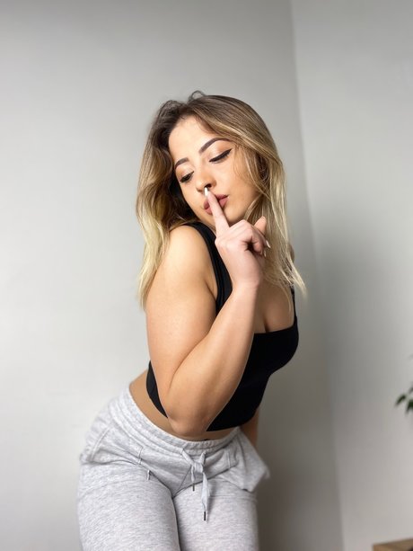 rothaarige gesichtsbehandlung onlyfans hübsche nette galerie