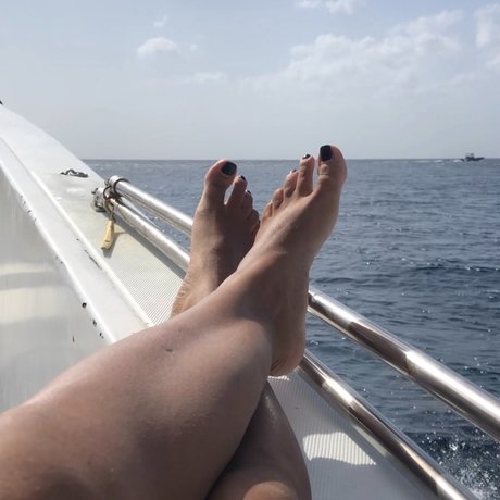 Have you met my feet yet_ exklusive porno bild