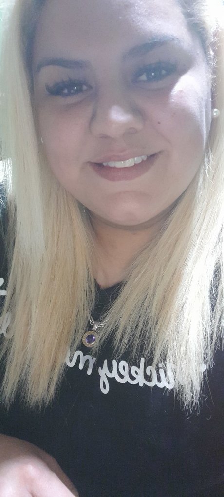 Mayra nacktheit top archiv