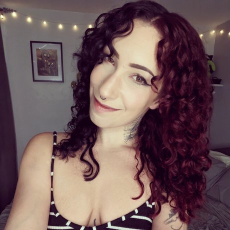 Maya Muze model exklusive foto