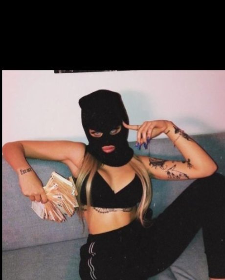 MaskOn nackt sexy galerie