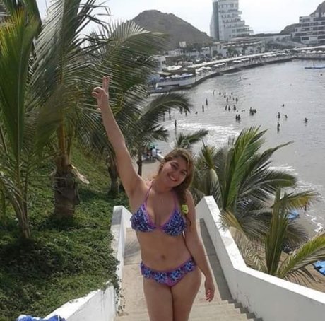 milf brille onlyfans sexy schöne bilder