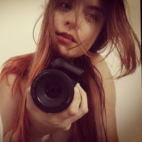 M a Scarlet kunst erwachsene fotos