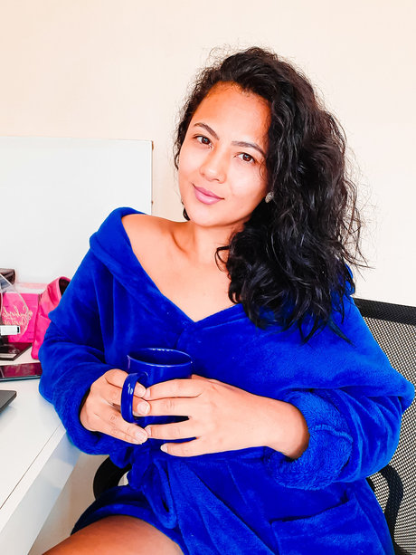 Anna Oliver model sexy foto