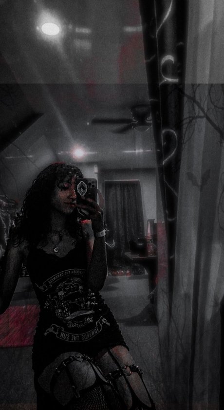 Little Em hübsche nackten bilder