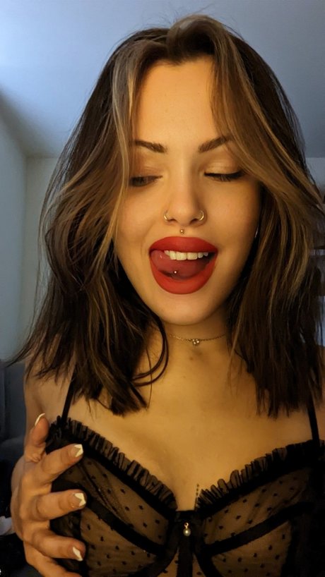 Mistress Annaliese exklusive perfekte foto