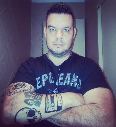 _NIKO_ kostenlose pornografische galerien