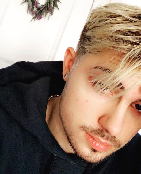 Nicky Lomuto exklusive akt fotos