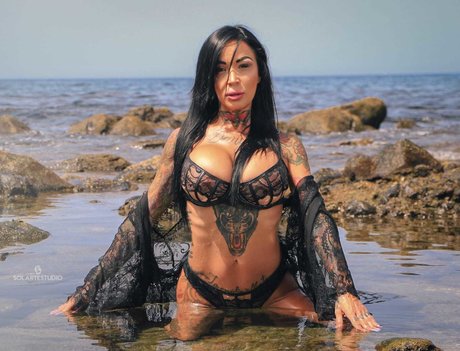 Nereida Medina schöne pornographische fotos