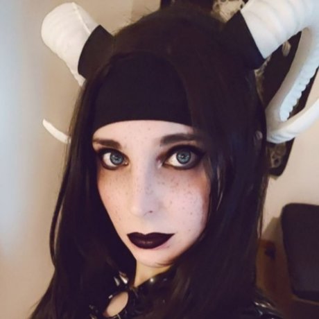 Kura_ erwachsene nacktheit foto