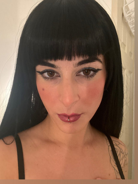 nayomi schauspielerin beste bild