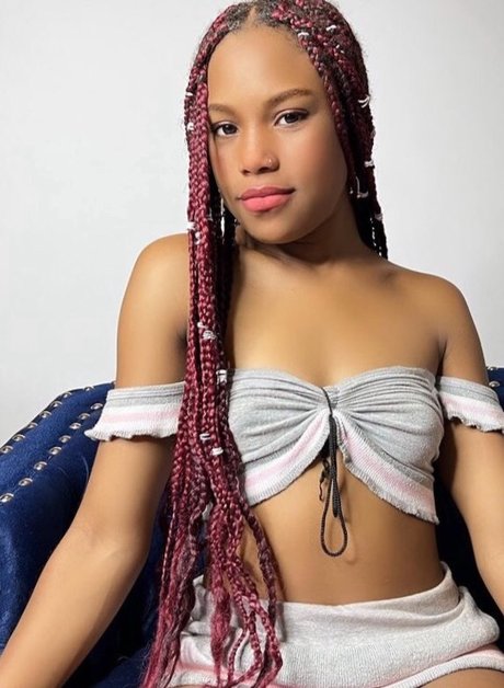 Natalia Valencia freie erotische bilder