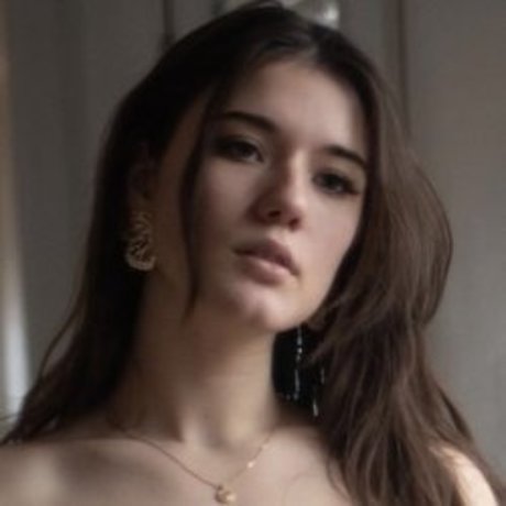 Naomi Highlander erotische nackten archiv