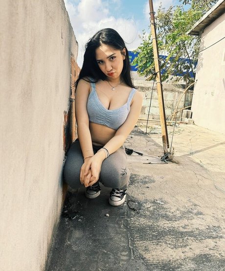 Amateur Latina Lazlye model hd galerie