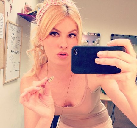 Adriana Abenia heiße hübsche bild