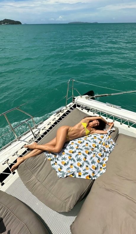 Ariadna Hafez sexy freie galerien