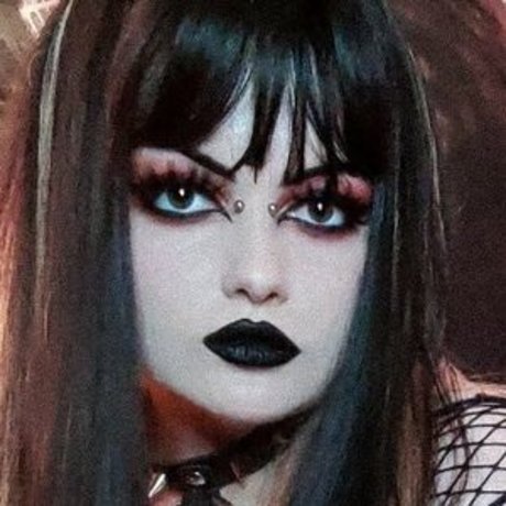 Girlbossnian top kostenlose bild