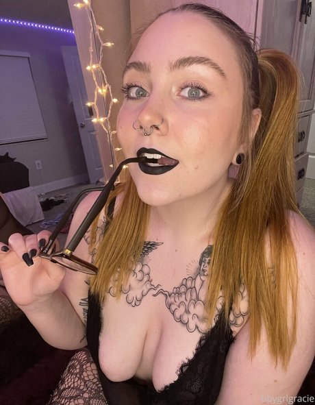 officialgraciexxx kunst pornostar galerien