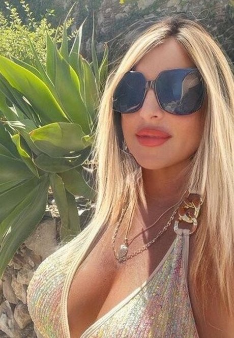 Flaviana Basta porno nackte bild