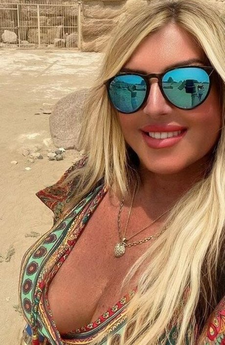 Flaviana Basta model nacktheit galerie