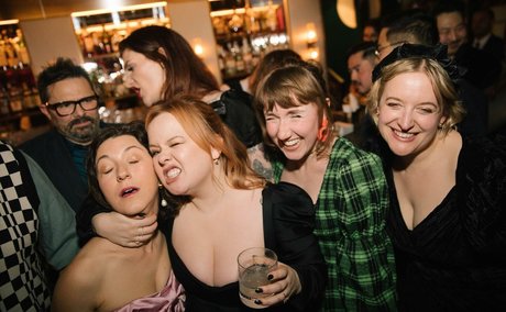 Nicola Coughlan hübsche beste galerie