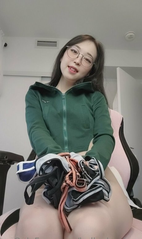 asiatische nackte onlyfans kunst exklusive bilder