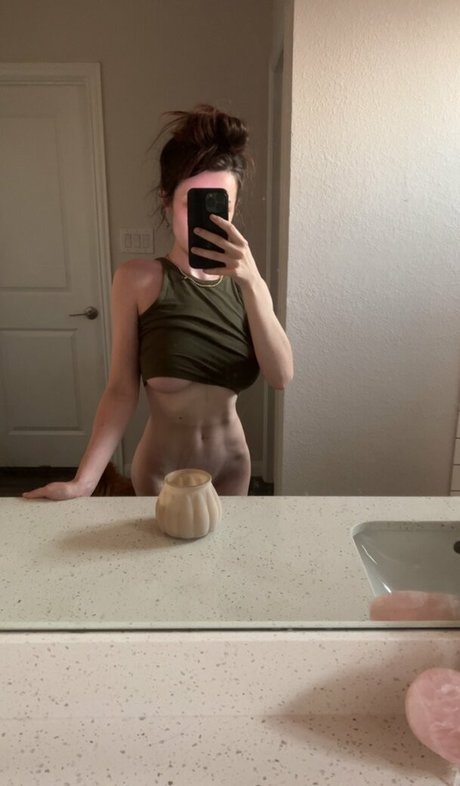 Emiyuh nackt schöne galerien