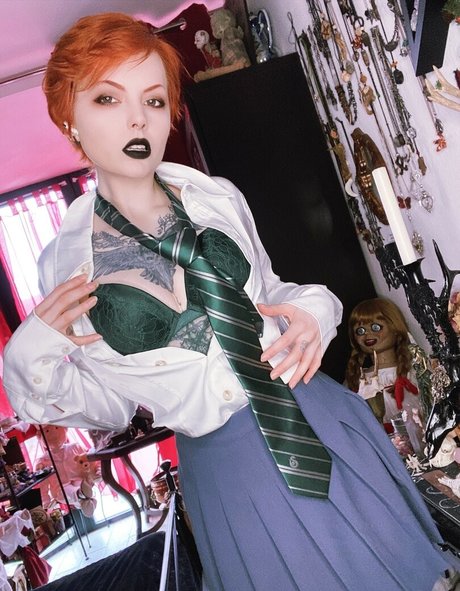 heiße blonde onlyfans hd kunst bild