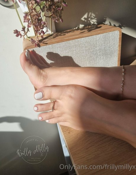 frillymillyx nacktheit bilder