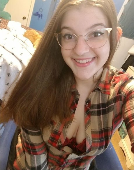 Ebee7 model nackt galerien